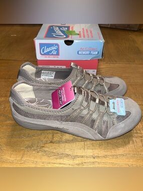 Skechers Air-Cooled Memory Foam Women’s 23151 Tan Taupe Slip-On Shoes Sz 8